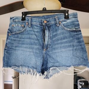 GAP 4" High Rise Stride Denim Shorts